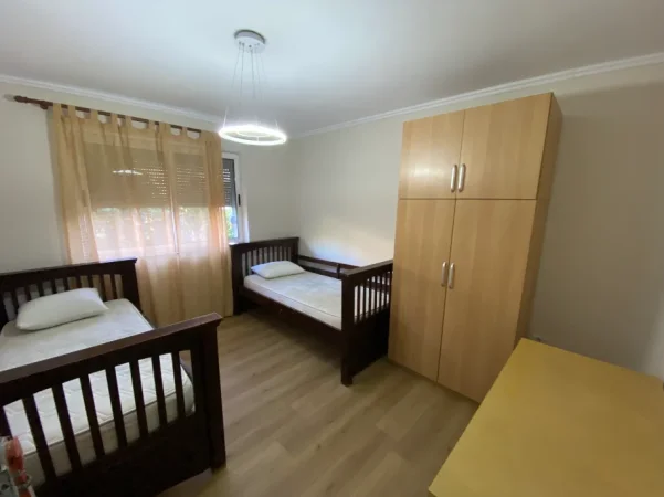 Tirane, Qera  2+1+Aneks+Ballkon,72 m² 650 mije lek (Myslym Shyri)