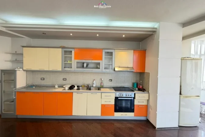 Tirane, shes apartament 2+1 Kati 5, 112 m² 263.000 € (Rruga Bill Klinton)