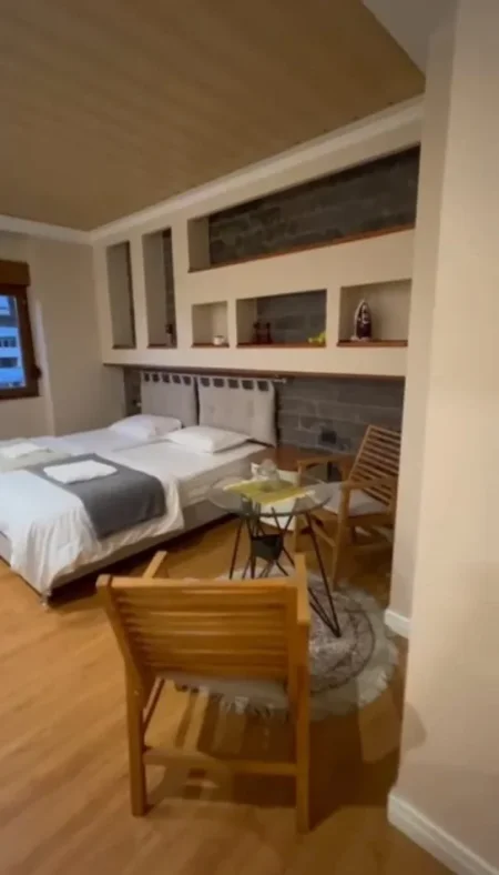 Tirane, jepet me qera apartament 1+1 Kati 7, 112 m² 1.500 € (2 Apartamente 1 1 Dhe Garsionere 9 Kateshet)