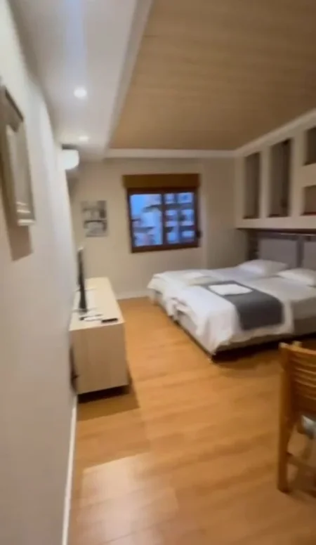 Tirane, jepet me qera apartament 1+1 Kati 7, 112 m² 1.500 € (2 Apartamente 1 1 Dhe Garsionere 9 Kateshet)
