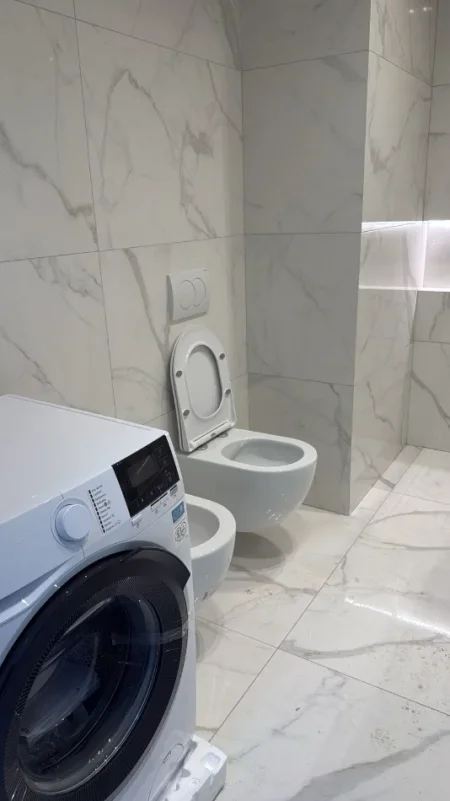 Tirane, jepet me qera apartament 1+1 Kati 3, 600 € 
