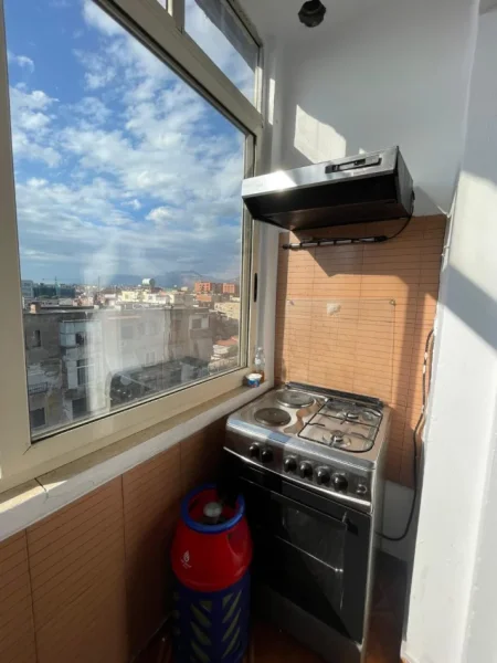 Tirane, jepet me qera apartament 2+1 Kati 5, 80 m² 600 € (Stacioni I Trenit)