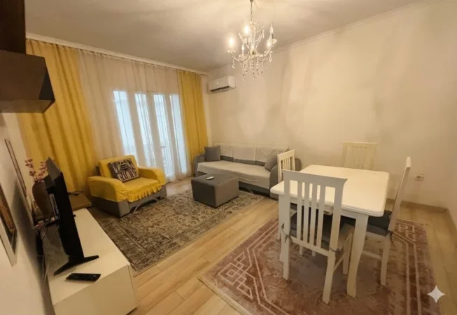Tirane, jepet me qera apartament 3+1 Kati 3, 100 m² 800 € (Zgjidh Zgjidh 3 1 Rruga Myslym Shyri)