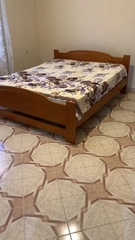 Tirane, jepet me qera apartament 2+1 Kati 1, 430 € (Ali Demi)