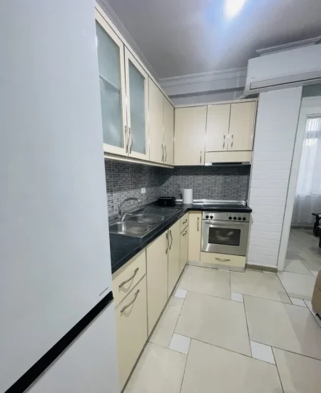 Tirane, jepet me qera apartament 2+1 Kati 7, 80 m² 600 € (Astir)