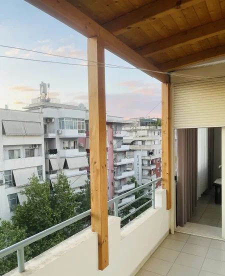 Tirane, jepet me qera apartament 2+1 Kati 7, 80 m² 600 € (Astir)