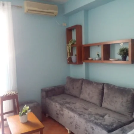 Tirane, jepet me qera apartament 1+1 Kati 8, 60 m² 450 € (21 Dhjetori)