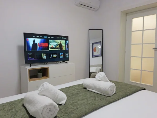 Tirane, jepet me qera apartament 1+1 Kati 1, 45 m² 750 € (Rruga e Elbasanit)