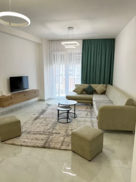 Tirane, jepet me qera apartament 2+1 Kati 8, 130 m² 600 € (Kompleksi Jolla Astir)