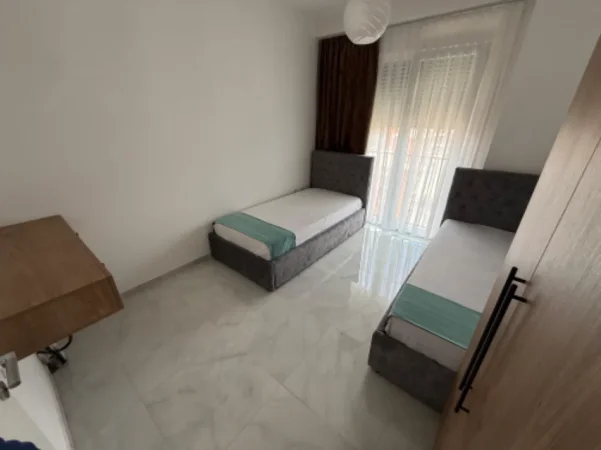 Tirane, jepet me qera apartament 2+1 Kati 8, 130 m² 600 € (Kompleksi Jolla Astir)