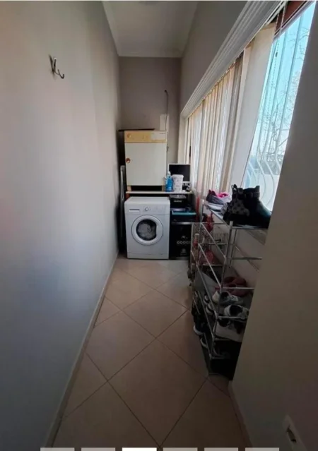 Tirane, jepet me qera apartament 2+1 Kati 1, 80 m² 450 € (Rrethi i Shkozes)