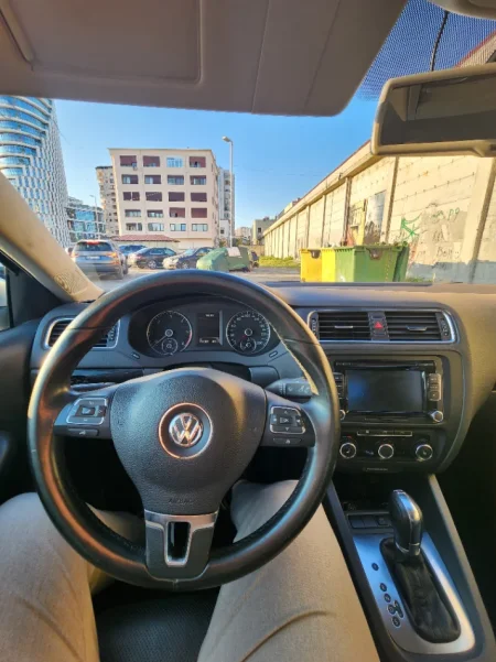 Durres, shitet makine Volkswagen Jetta Nafte, gri metalizato automatik Kondicioner 191.000 km 5.490 €