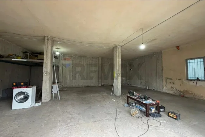 Tirane, jepet me qera magazine Kati 0, 128 m² 400 € (Kompleksi Mangalem)