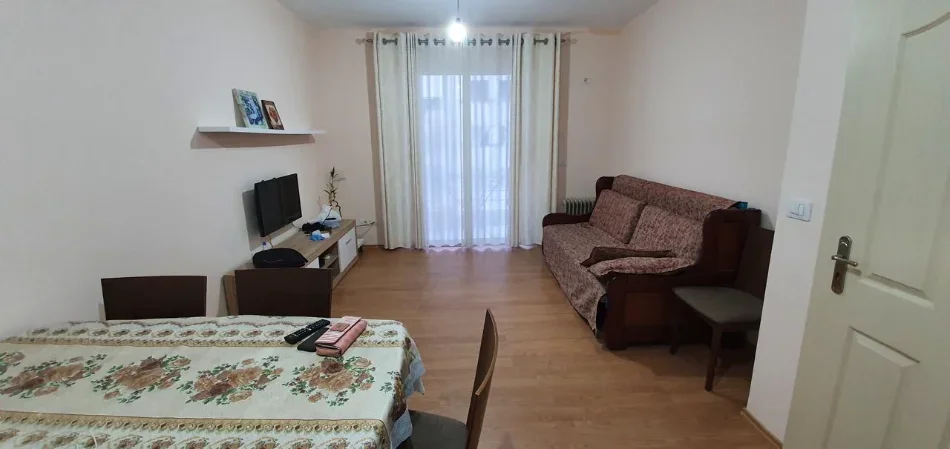 Tirane, jepet me qera apartament 1+1 Kati 4, 60 m² 350 € (Astir , vila L)