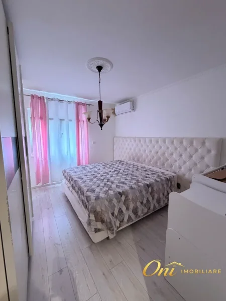 Tirane, shitet apartament 3+1 Kati 3, 120 m² 360.000 € (PRANE RRETHIT)