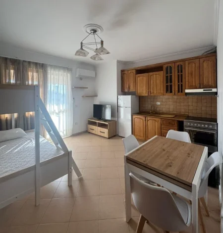 Tirane, jepet me qera garsonier Kati 9, 37 m² 400 € (pranë Ministrisë së Jashtme)