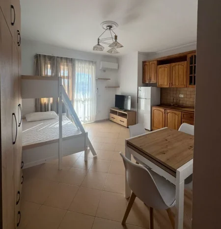Tirane, jepet me qera garsonier Kati 9, 37 m² 400 € (pranë Ministrisë së Jashtme)