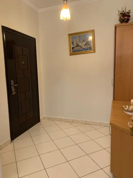 Tirane, jepet me qera apartament 2+1 Kati 5, 90 m² 450 € (Astir)