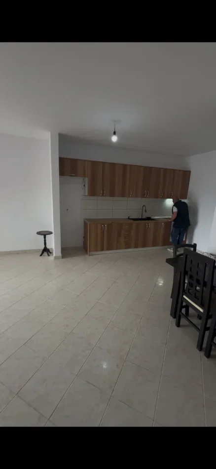 Tirane, jepet me qera apartament 2+1 Kati 5, 100 m² 500 € (Astir)