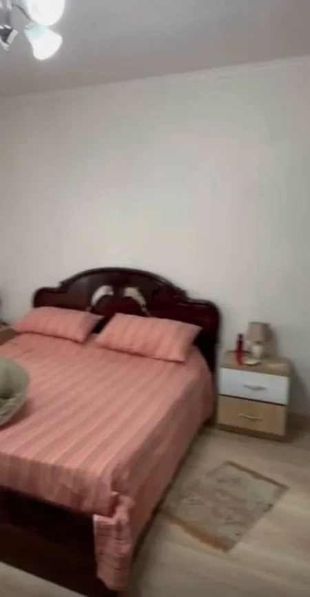Tirane, jepet me qera apartament 3+1 Kati 3, 100 m² 800 € (MYSLYM SHYRI)