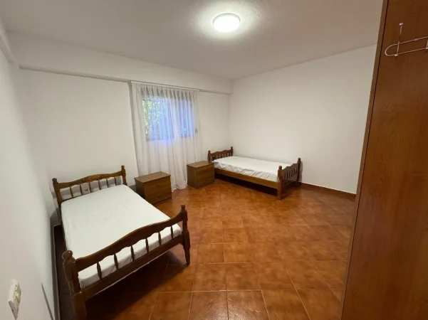 Tirane, jepet me qera apartament 1+1 Kati 1, 60 m² 400 € (QYTETI STUDENTI)
