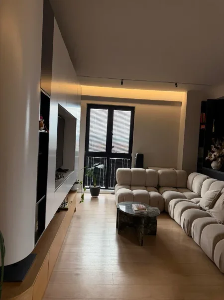 Tirane, shitet apartament 2+1 Kati 7, 116 m² 325.000 € (RRUGA E DIBRES)