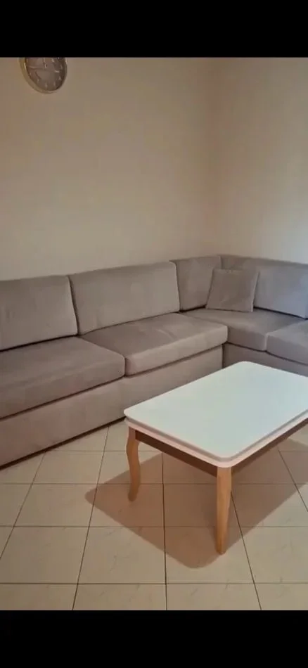 Tirane, jepet me qera apartament 1+1 Kati 3, 60 m² 400 € (Ish Parku Autobusave)
