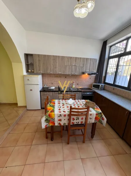 Tirane, jepet me qera apartament 1+1+Ballkon Kati 1, 59 m² 520 € (VASIL SHANTO)