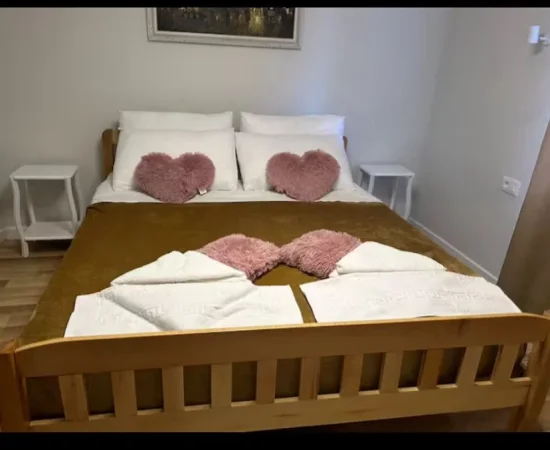 Tirane, jepet me qera apartament 1+1 , 55 m² , 55 000 Leke(Bulevardi Zogu I)