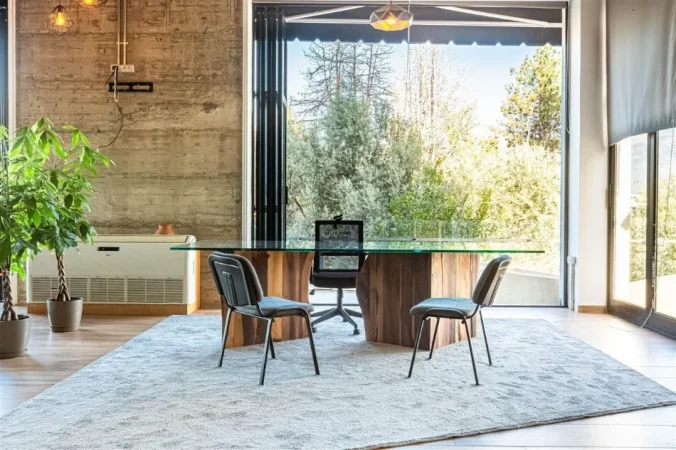 Tirane, jepet me qera zyre Kati 3, 110 m² 600 € (KOPSHTI BOTANIK)