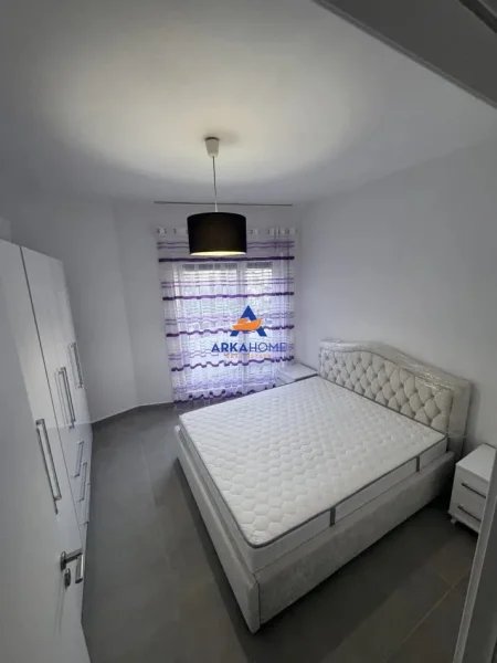 Tirane, jepet me qera apartament 2+1 Kati 3, 80 m² 841 € 