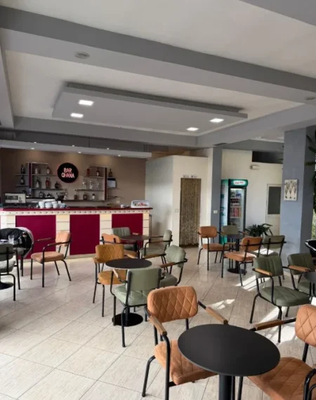 Tirane, jepet me qera lokal Kati 0, 150 m² 1.200 € (Don Bosko)