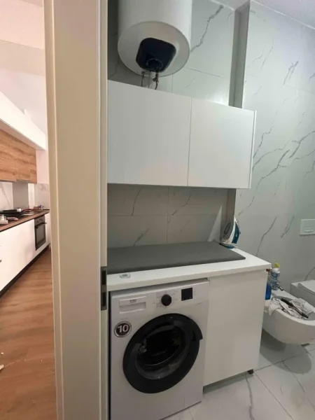 Tirane, jepet me qera apartament 1+1 Kati 2, 50 m² 380 € (Ali Demi)