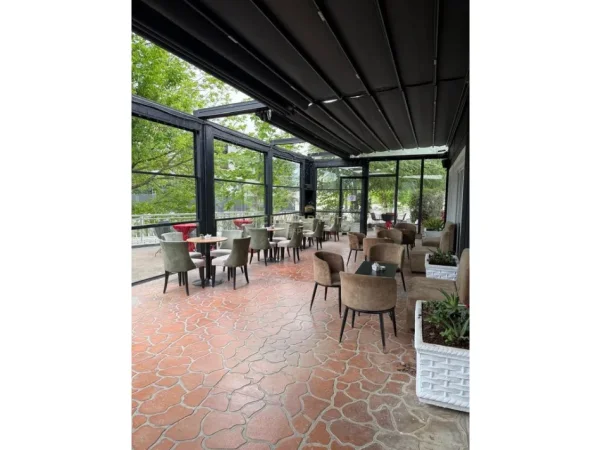 Tirane, shitet hotel Kati 1, 1.310 m² 2.000.000 € (Mullet)