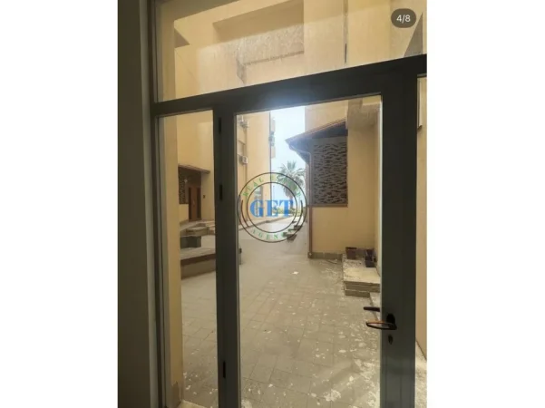 Durres, jepet me qera ambjent biznesi Kati 1, 120 m² 800 € (Plazh)