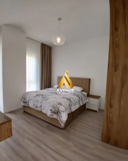 Tirane, jepet me qera apartament 2+1+Ballkon Kati 4, 76 m² 900 € (Rruga Hysni Gerbolli)