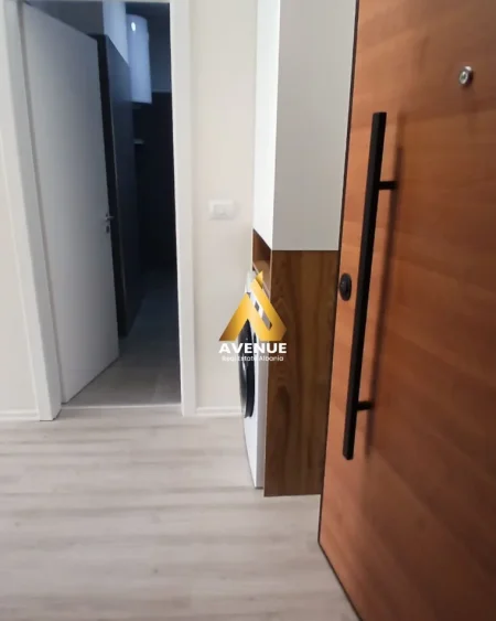 Tirane, jepet me qera apartament 2+1+Ballkon Kati 4, 76 m² 900 € (Rruga Hysni Gerbolli)
