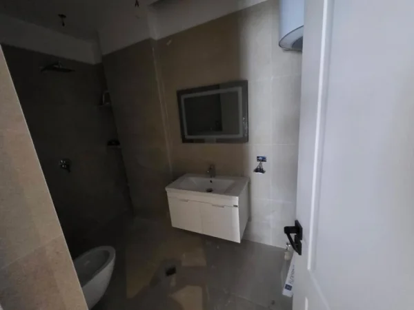 Tirane, shitet apartament 2+1 Kati 6, 189.000 € (Concord Center)