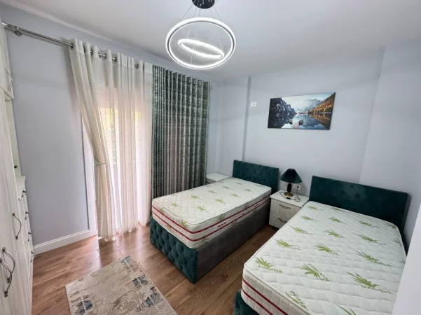Tirane, jepet me qera apartament 2+1 Kati 2, 100 m² (rruga frosina plaku)