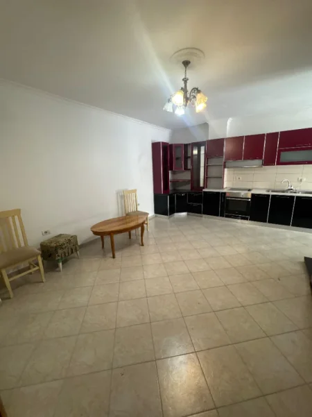 Tirane, shitet apartament 2+1 Kati 1, 92 m² 145.000 € (Astir)