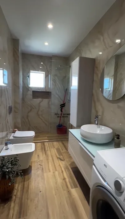Tirane, jepet me qera apartament 2+1 Kati 5, 80 m² 700 € (IRFAN TOMINI)
