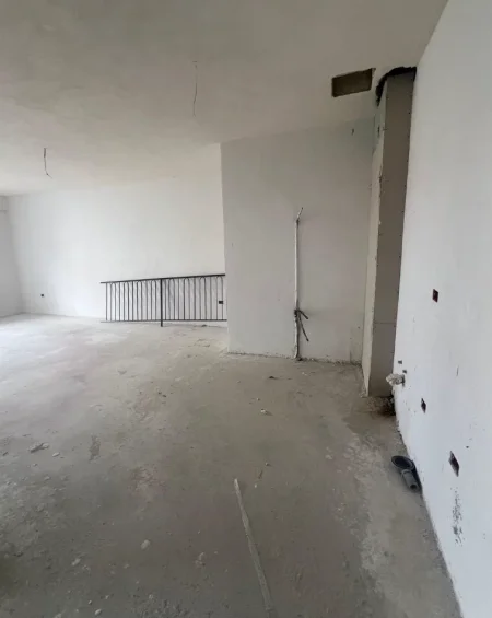 Tirane, shitet apartament 1+1+Ballkon , 71 m² 115.000 € 