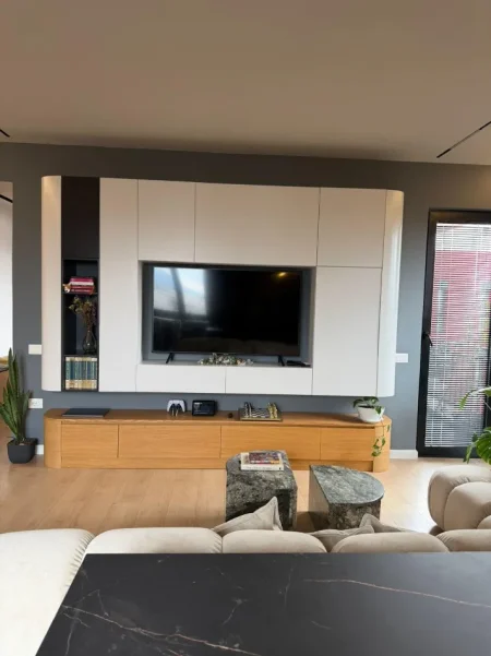 Tirane, jepet me qera apartament 2+1 Kati 7, 116 m² 325.000 € (RRUGA E DIBRES)
