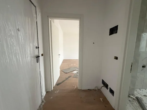 Tirane, shitet apartament 1+1 Kati 3, 68 m² 85.000 € (Me Hipotekë)