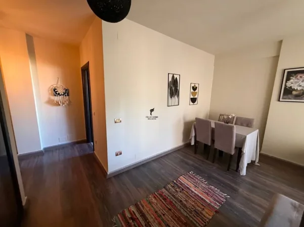 Tirane, jepet me qera apartament 1+1 Kati 4, 67 m² 600 € (LIQENI I THATE)