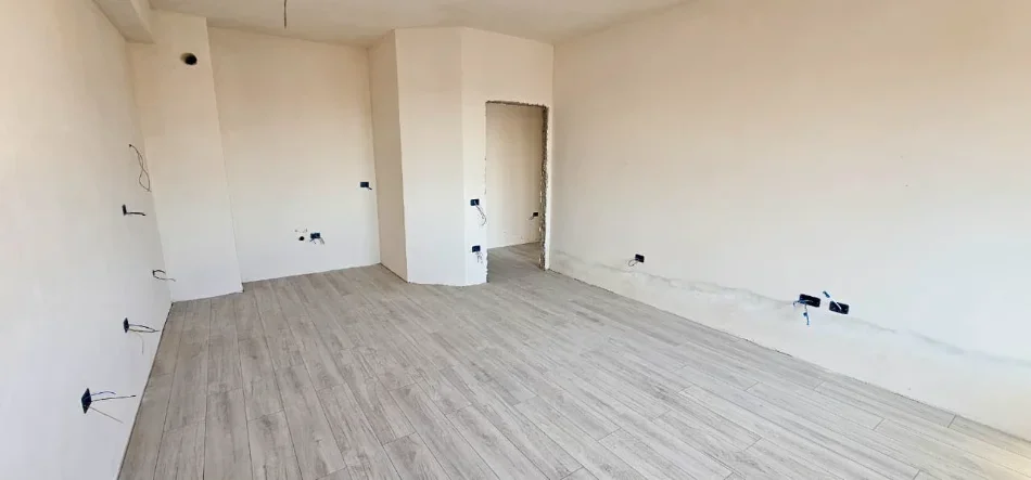Tirane, shitet apartament 1+1+Aneks+Ballkon Kati 9, 80 m² 112.400 € (Astir)