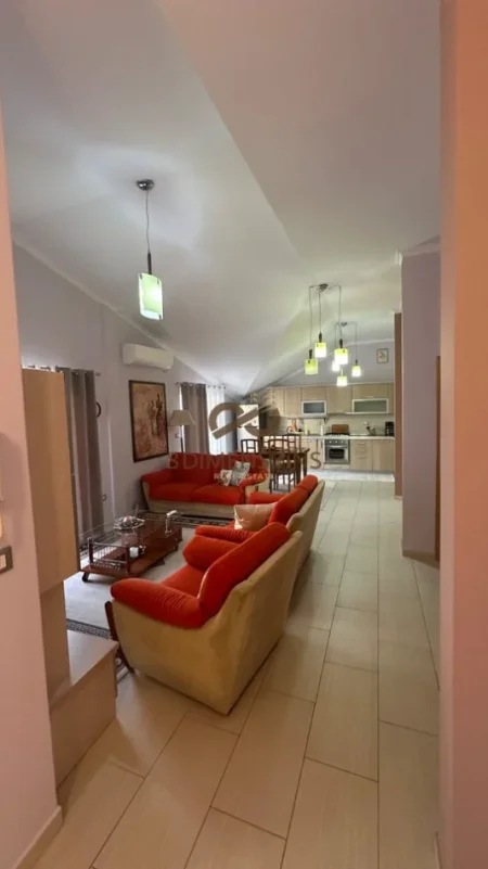 Tirane, jepet me qera apartament 3+1+Ballkon Kati 2, 144 m² 850 € (qendra kristal)