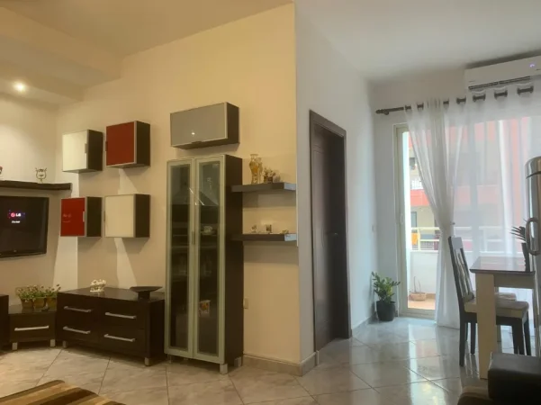 Tirane, jepet me qera apartament 1+1 Kati 5, 76 m² (Rruga teordor kuka)