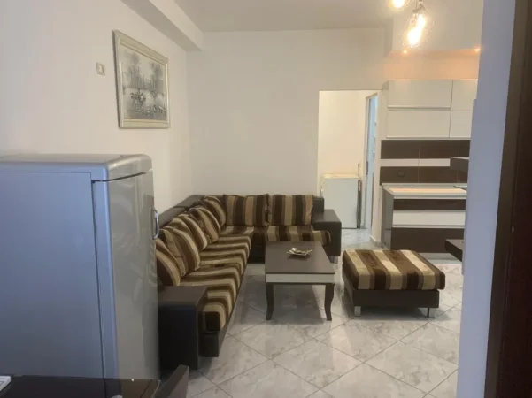 Tirane, jepet me qera apartament 1+1 Kati 5, 76 m² (Rruga teordor kuka)