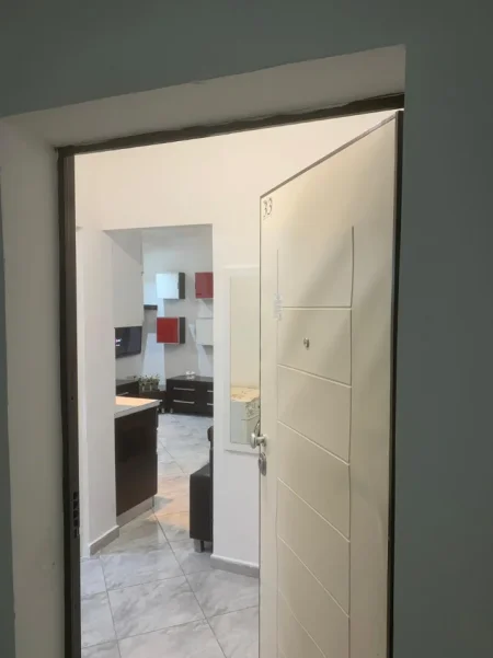 Tirane, jepet me qera apartament 1+1 Kati 5, 76 m² (Rruga teordor kuka)